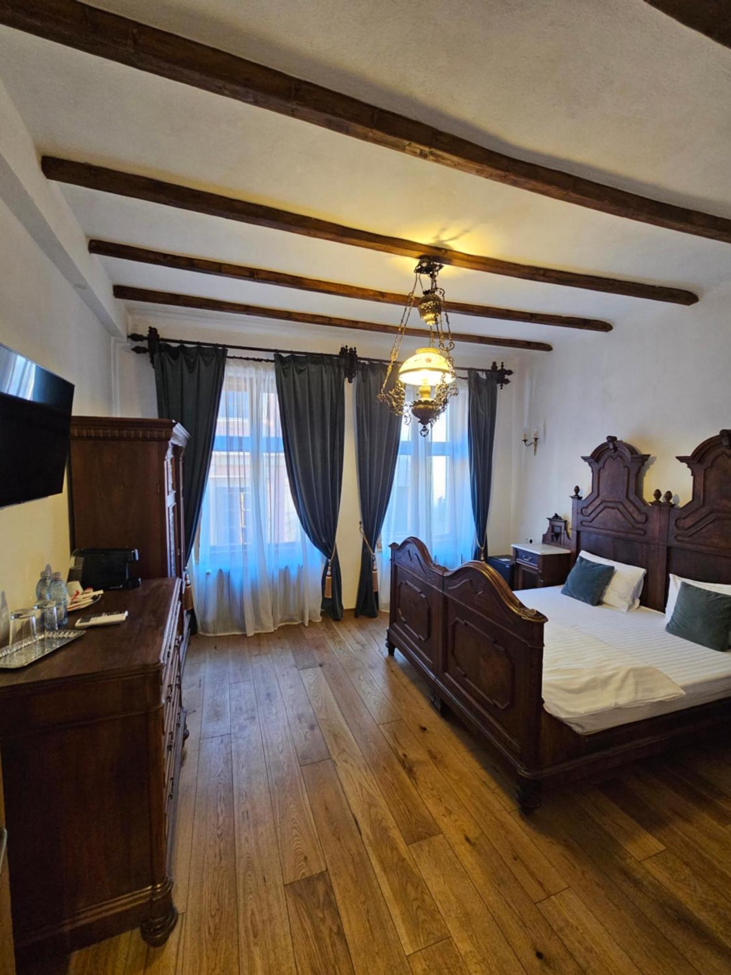 The Throne - M Museum Hotel 시기쇼아라 외부 사진