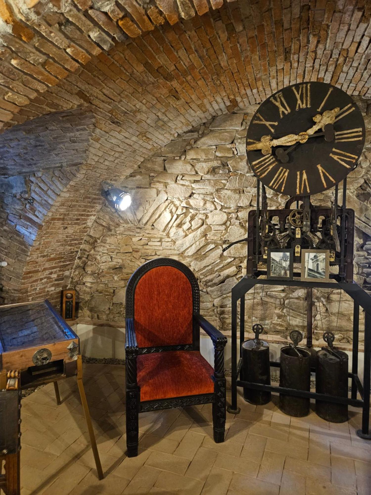 The Throne - M Museum Hotel 시기쇼아라 외부 사진